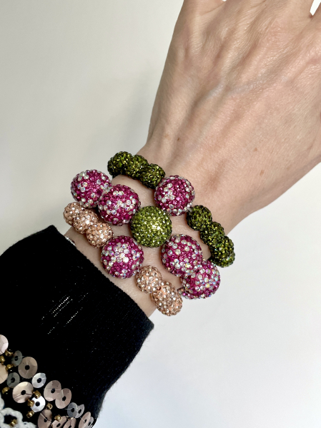 Personalisiertes Glitzer Perlenarmband für die Dame: Perlen in Pink, Grün und Campagner zur Auswahl